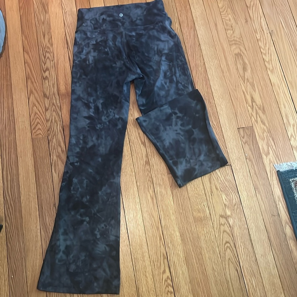 Lululemon flare legging